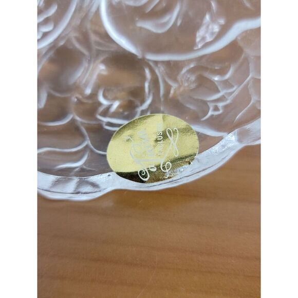 Tiara OPALESCENT WATER LILY PATTERN CANDLESTICK HOLDER PAIR - Picture 6 of 10